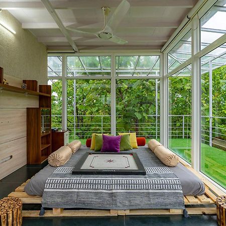 The Glasscape By Stayvista - Hillside Getaway With Pool And Indoor Games Nashik Extérieur photo